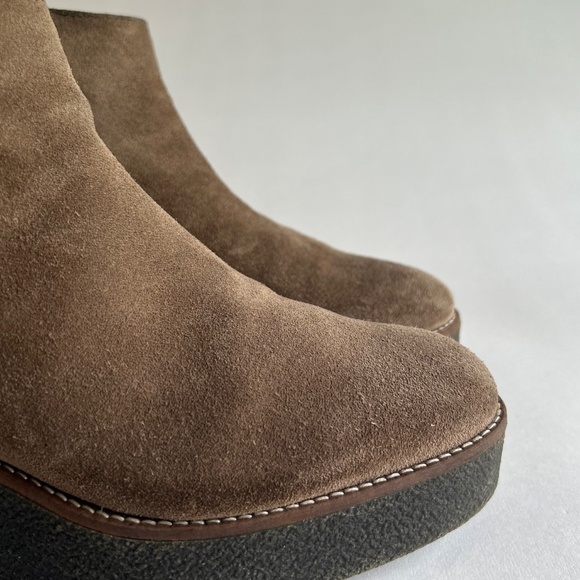 Aquatalia Brown Suede Genuine Leather Rubber Outsole Ankle Wedge Boots size 7.5 - Picture 4 of 16